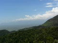 北宜公路頂上から見た宜蘭蘭陽平野と龜山島